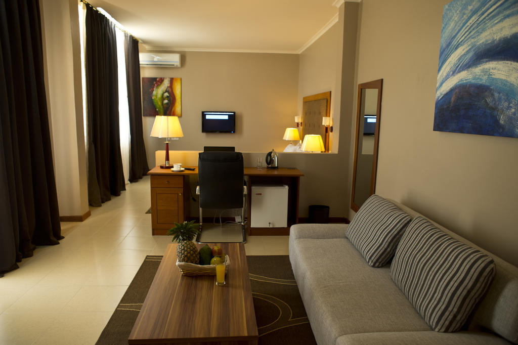 Seascape Hotel 다르에스살람 외부 사진