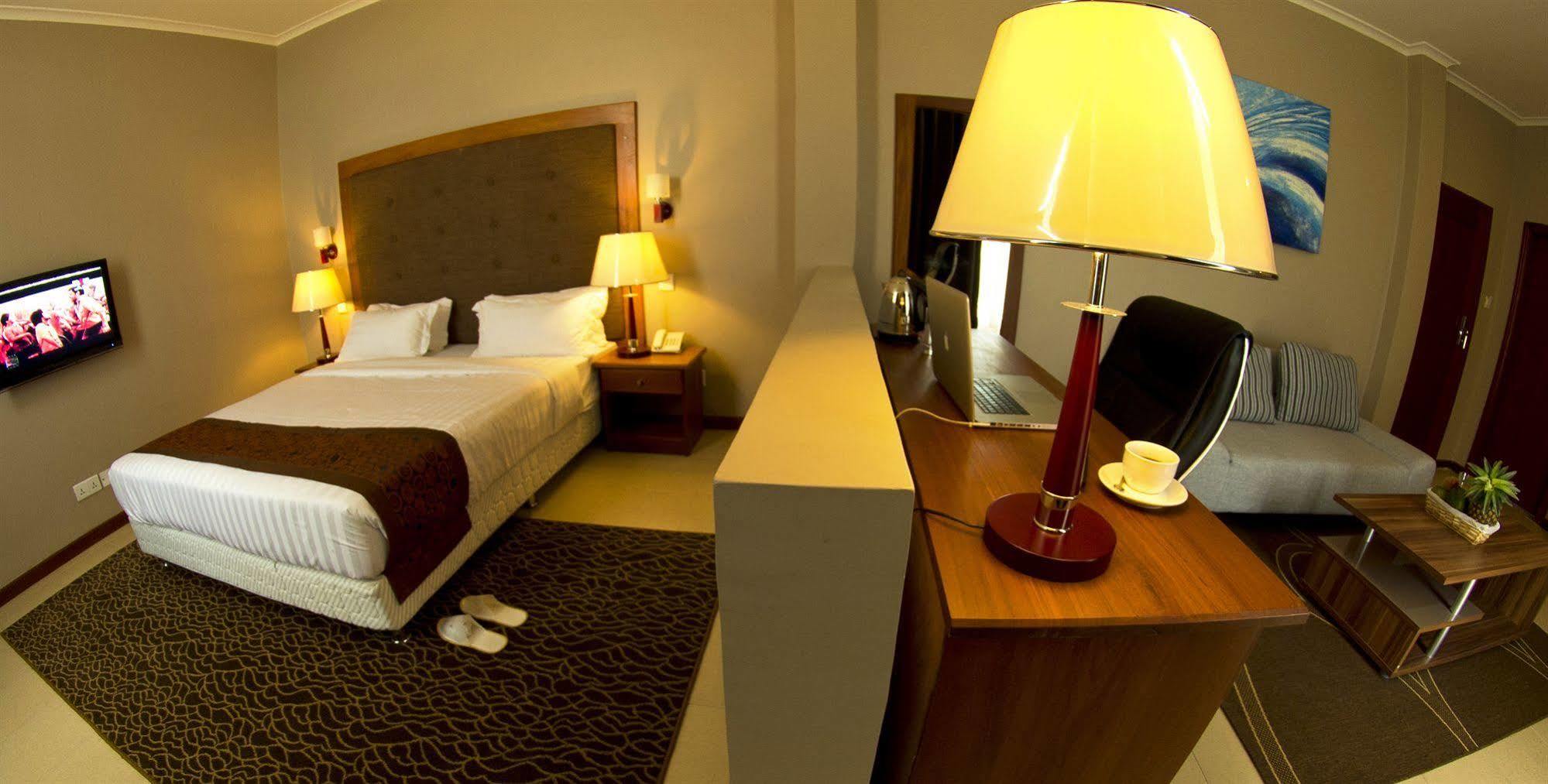 Seascape Hotel 다르에스살람 외부 사진